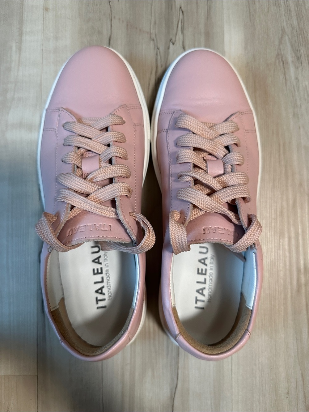 ITALEAU Women's Pink Leather Lace-Up Sneakers